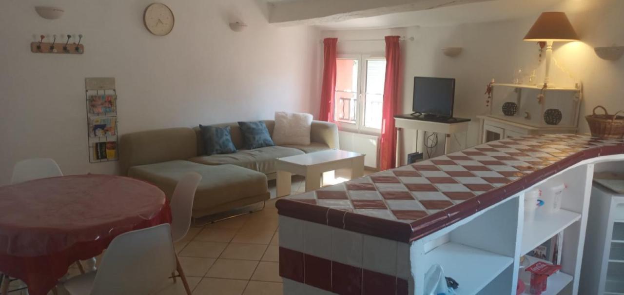 Duplex De Charme Avec Terrasse Au Coeur Du Village لورج المظهر الخارجي الصورة